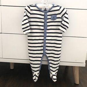 3/$15 Gap footed onesie